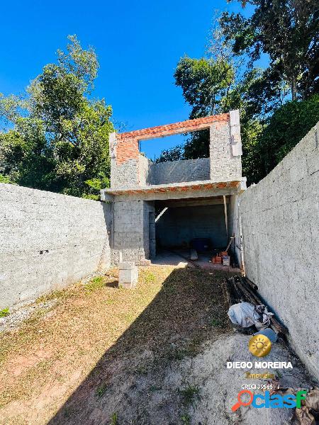 Casa geminada à venda em Mairiporã para financiamento