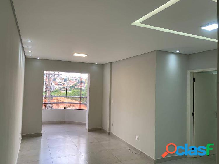 Apartamento com três quartos e vaga proximo do Shopping