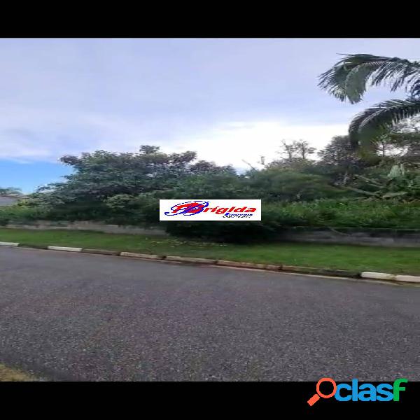 Excelente Terreno com 1.166m2 em Condomínio, Monte Catine,