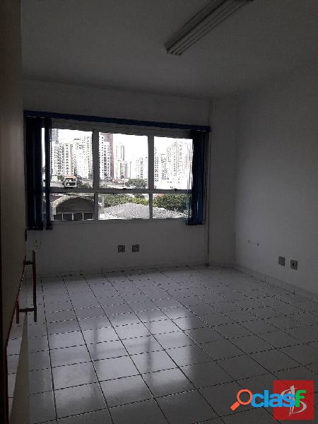 Excelente sala comercial na água rasa 1 banheiro.