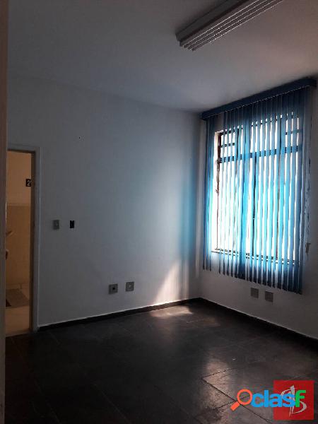 Excelente sala comercial para alugar na ÁGUA RASA! C/ 1