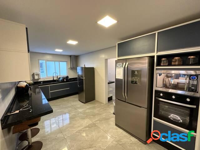 Lindo apartamento vista mar com 3 dormitórios na