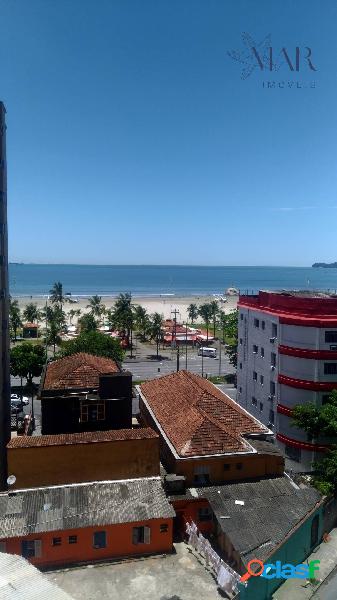 Apartamento a meia quadra da praia, no Itararé.