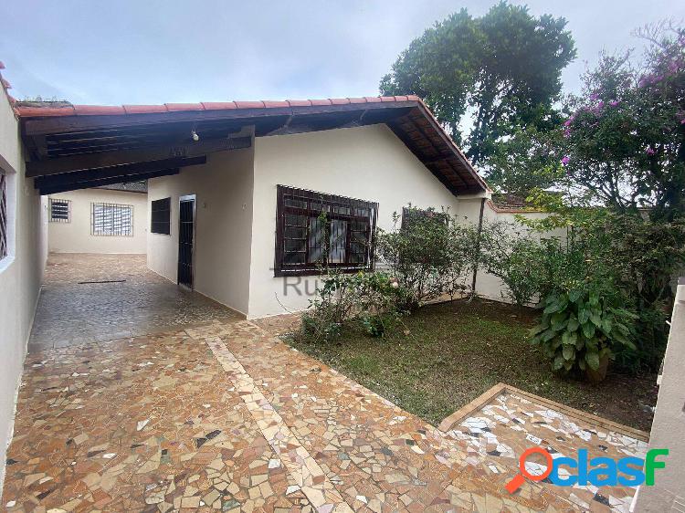 CASA A VENDA EM MONGAGUÁ - LADO SERRA Á 390 METROS DO MAR.