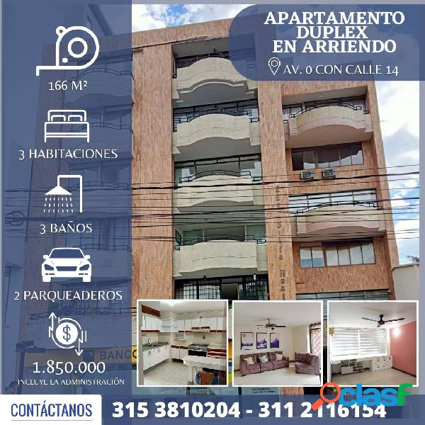 EN ARRIENDO AMPLIO Y CENTRAL APARTAMENTO DUPLEX