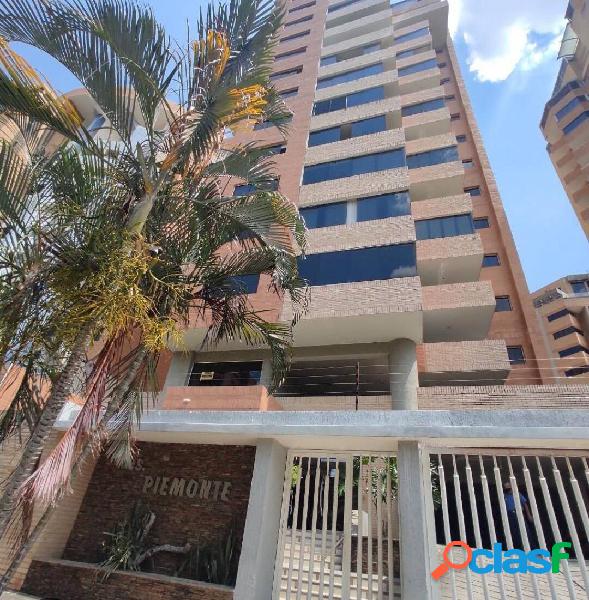 En Venta Pent House en Resd Pie Monte en La Trigaleña