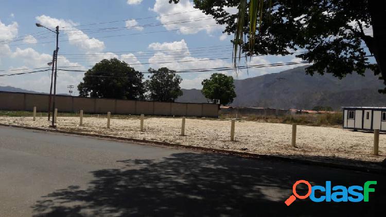 En Venta Terreno Comercial de 1764m2 en La Cumaca, San Diego