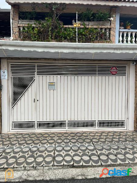 LINDO SOBRADO A VENDA NO JARDIM ANA EMILIA COM 4 DORMITORIOS
