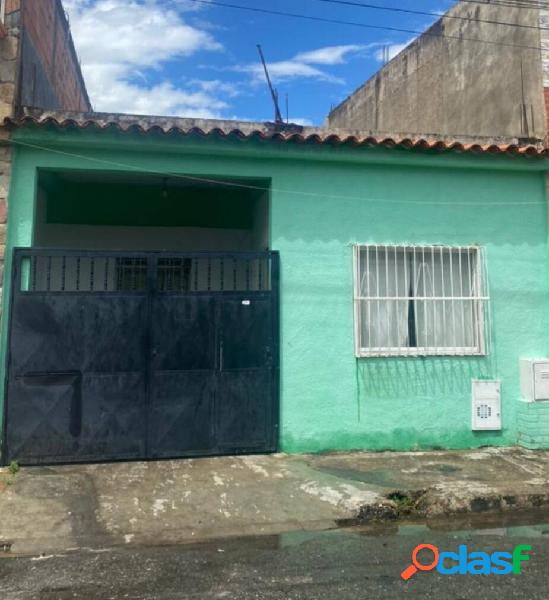 Ofrezco en Venta Casa a remodelar en la Urb. Los Jarales San