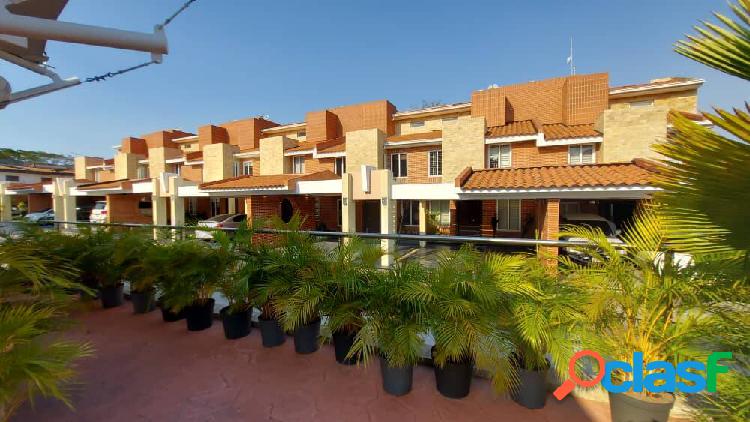 Alquiler Town house en Valles de Camoruco