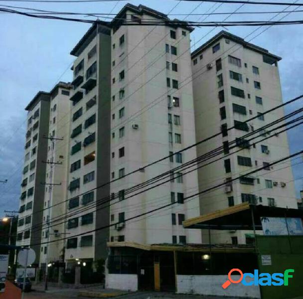 En venta Comodo y amplio apartamento en la Av Bolivar Norte