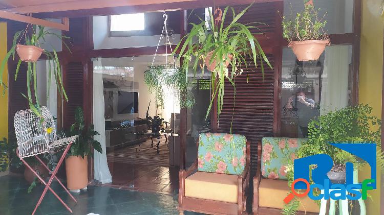 Casa agradável no bairro da praia do Indaiá