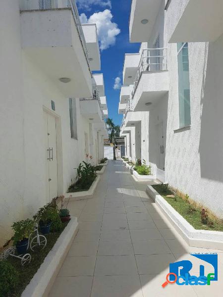 Sobrado em condomínio na praia do Massaguaçu próximo a