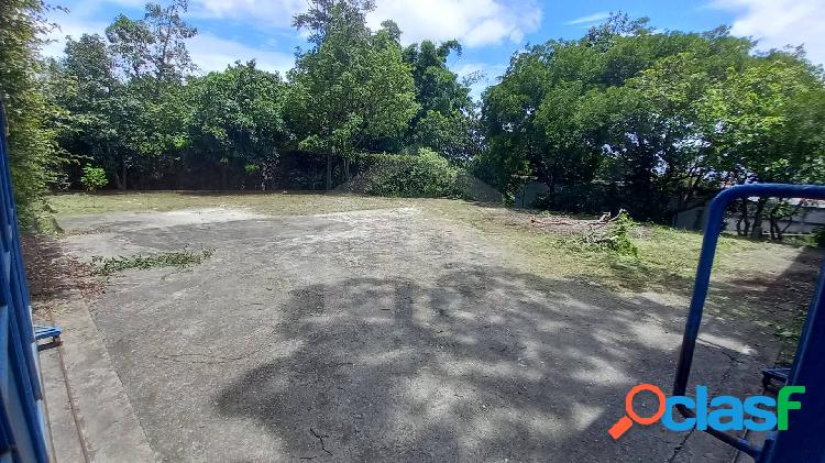 Terreno Comercial com Escritório e estacionamento 1800 m²