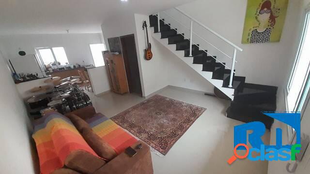 VENDE-SE | SOBRADO EM CONDOMÍNIO FECHADO | PRAIA DAS