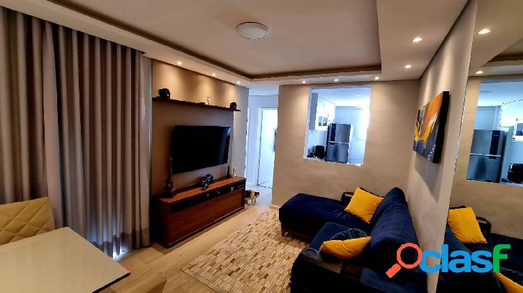 Lindo apartamento de dois quartos com suíte, duas vagas no