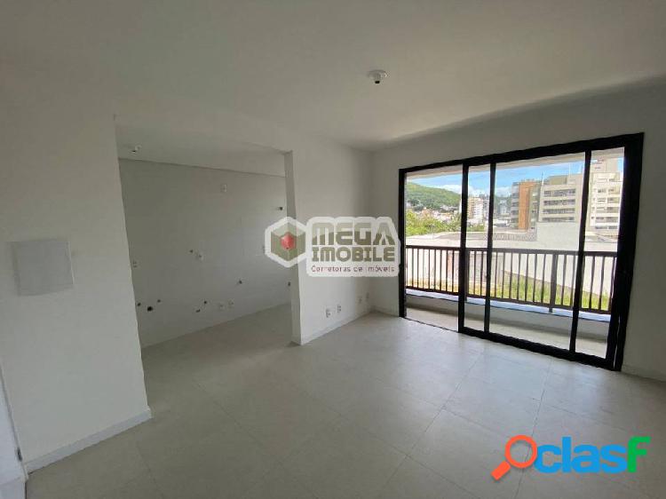 APTO NOVO, TRINDADE, 1 dorm, sacada churrasq, vista livre,