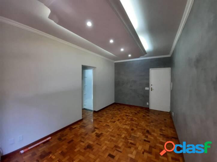 Apartamento com 3 dormitórios à venda, 71 m² por R$