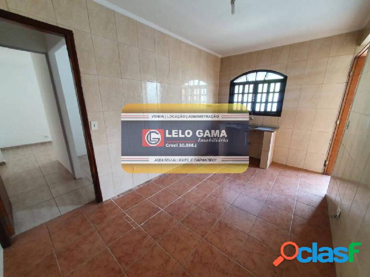 CASA COM GARAGEM - CENTRO