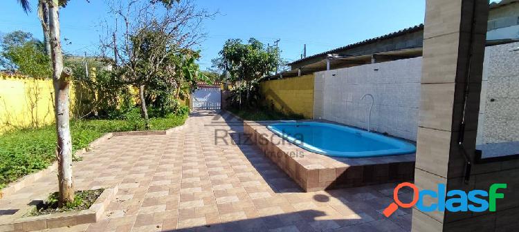 CASA COM PISCINA A VENDA EM ITANHAÉM - LADO SERRA Á 780M