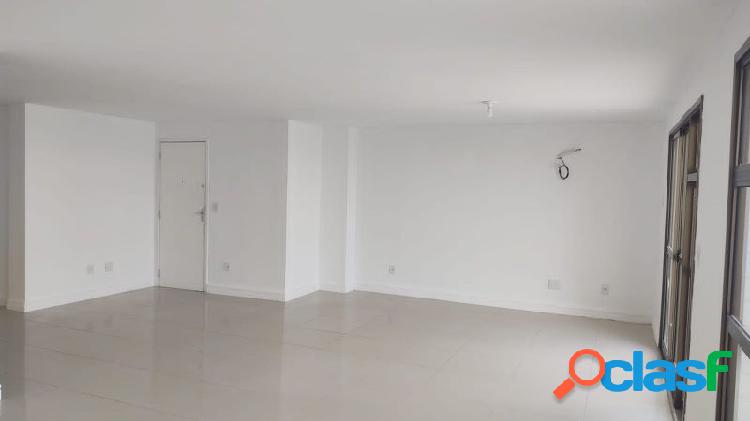 Cobertura com 4 quartos, 200m², à venda em Rio de Janeiro,