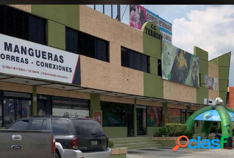 EXCELENTE LOCAL COMERCIAL, EN EL CC TERMINI, URB. TERRAZAS