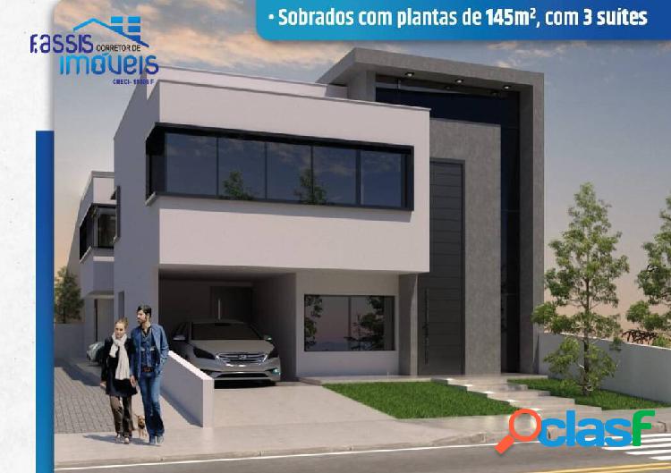 Excelentes Sobrados, diferenciados com 3 suites no Bairro