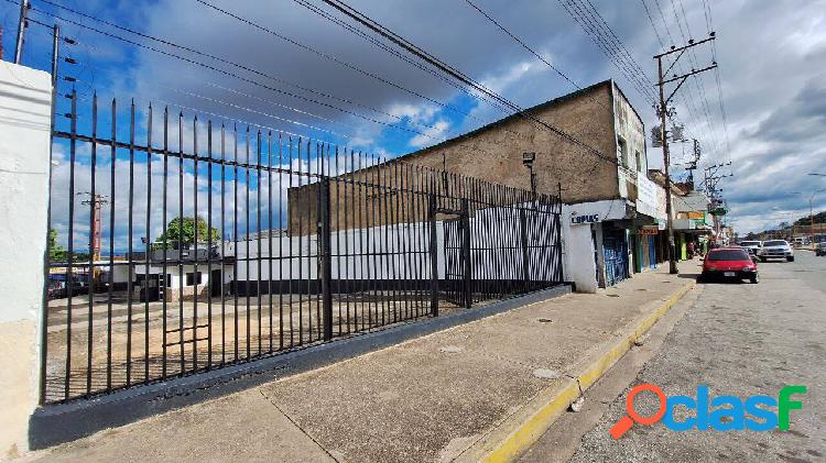 LOCAL COMERCIAL EN VENTA EN LA AV. LISANDRO ALVARADO, FRENTE