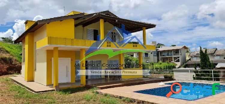 Aconchegante Casa em Condomínio Fechado.