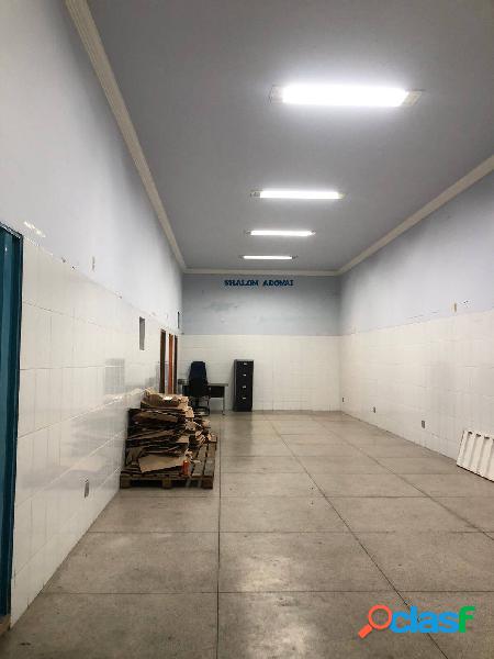 Alugo Galpao com aproximadamente 90m² pé direito alto 6m -