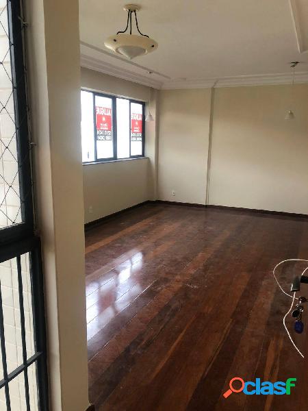 Apartamento com 3 Quartos e 2 banheiros para Alugar, 100 m²