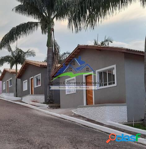 Casa a venda em Condomínio Fechado Residencial