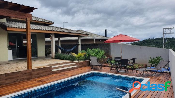 Casa de Campo em Condomínio Fechado