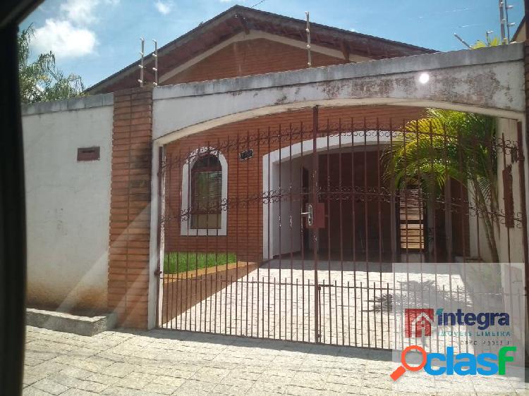 CASA A VENDA NA RUA DA IMPRENSA TERRENO AMPLO