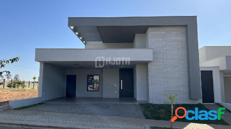Casa de condomínio com 3 quartos, 275m², à venda em São