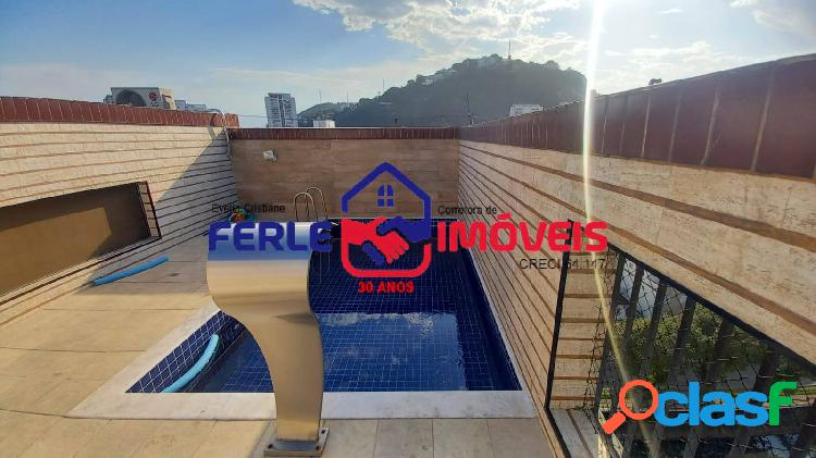 Magnífica Cobertura Duplex com 300m2 com Piscina, quintal e