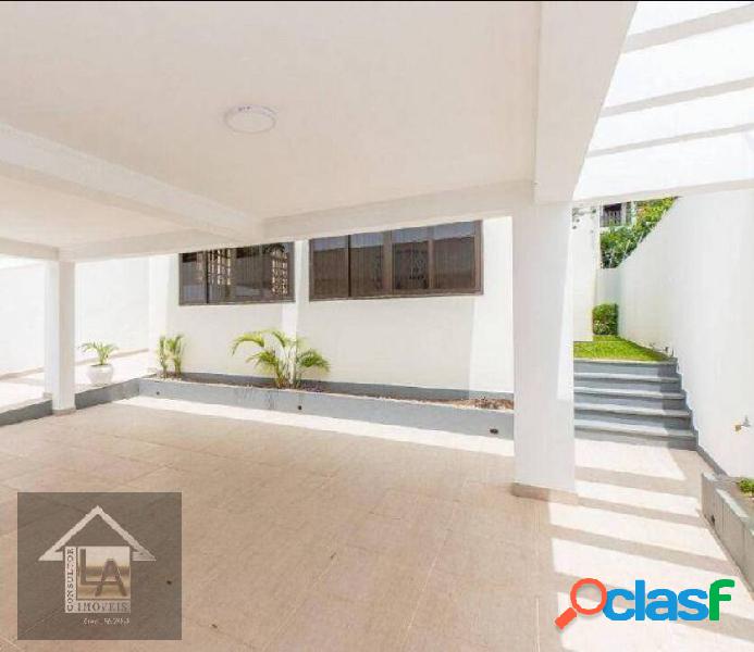 Excelente casa ensolarada no Alto da boa vista !