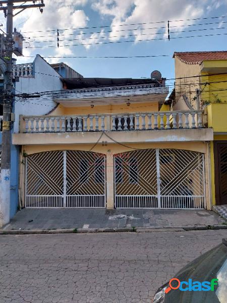 SOBRADO DE FRENTE TERRENO LARGO, BELO SOBRADO CONSTRUIDO