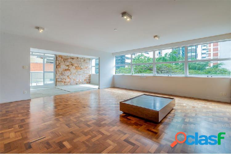 Apartamento com 5 quartos, 327,27m², à venda em São