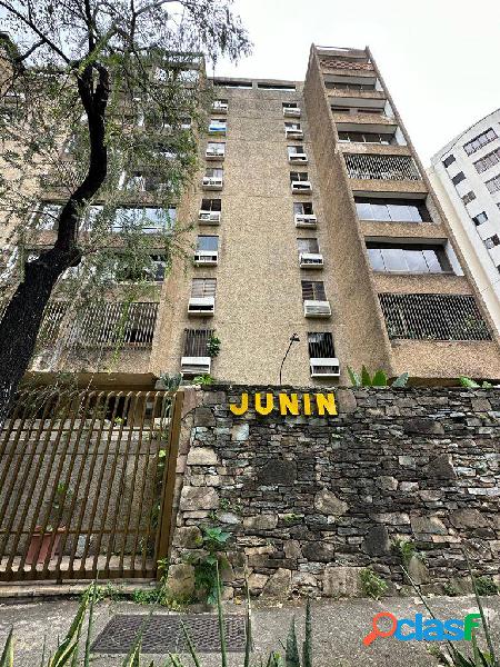 VENTA DE APARTAMENTO EN RESD. JUNIN PREBO VALENCIA