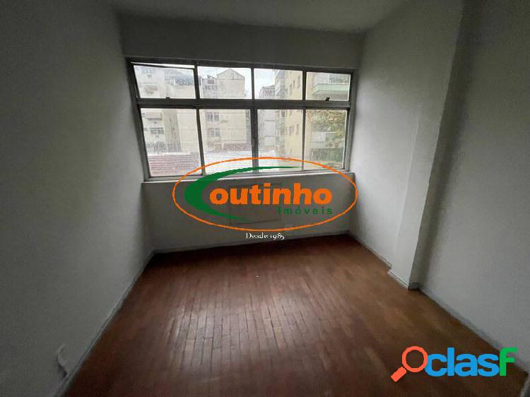 (28159A) Rua Professor Gabizo - Tijuca