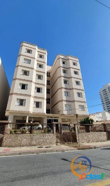 Apartamento 2 dormitórios no centro de Taubaté