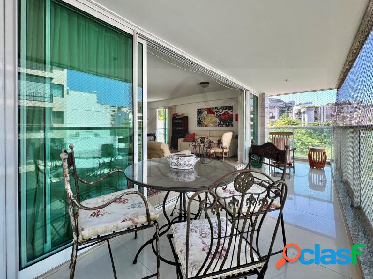 Apartamento charmoso com varanda a venda em Ipanema