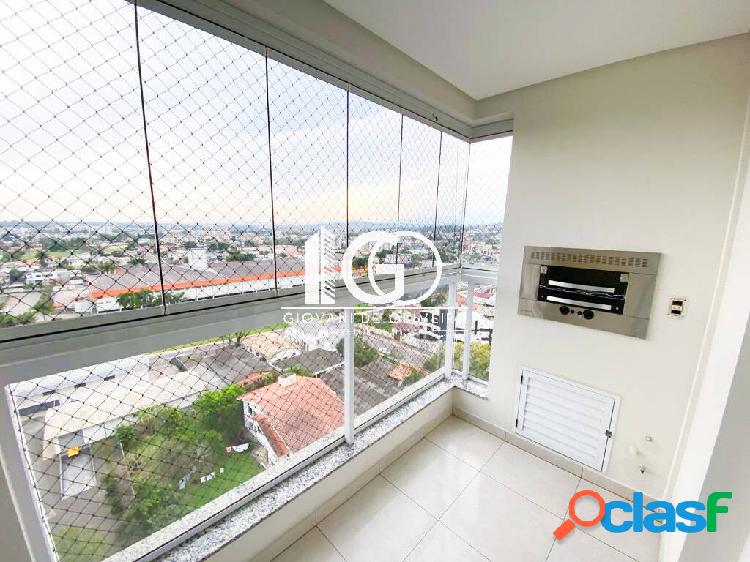 Apartamento com 3 dormitórios sendo uma suíte em andar