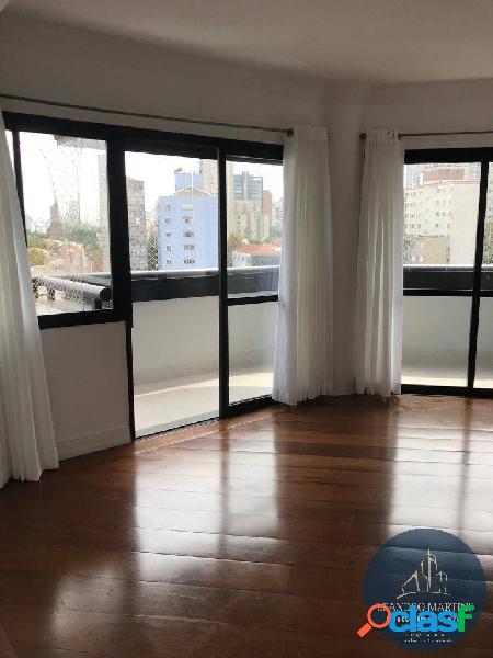 Apartamento reformado à venda com 3 quartos e 110m² na