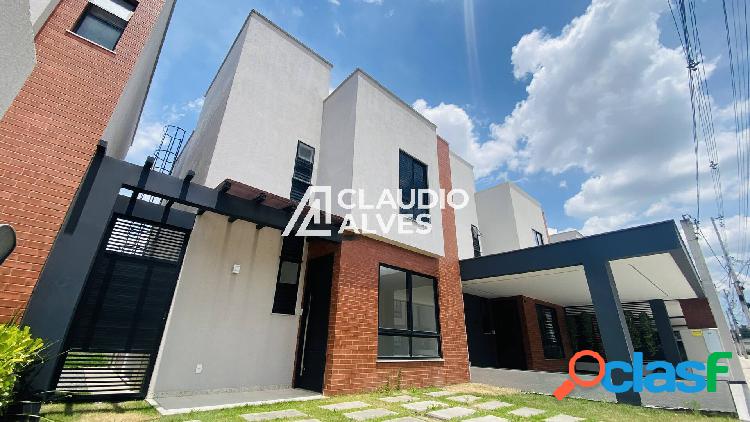 CASA DE ALTO PADRÃO COM 3 SUÍTES EM CONDOMÍNIO NO BAIRRO
