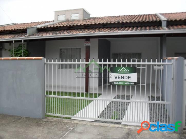 Casa com 2 dormitórios, 70m, à venda em Balneário Barra