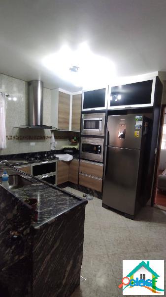 Casa com 3 dormitórios - 1 Suíte - 205m2- Jardim do