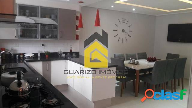 Casa com 3 dormitórios à venda, 294 m² por R$