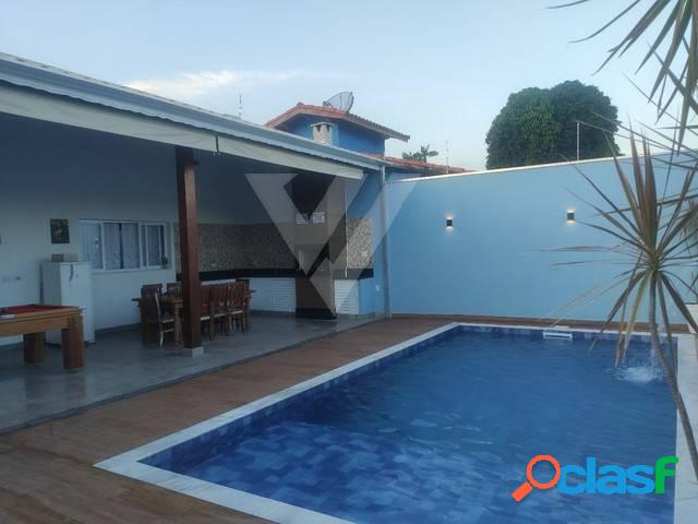 Casa com 3 quartos, 208m², à venda em Caraguatatuba,